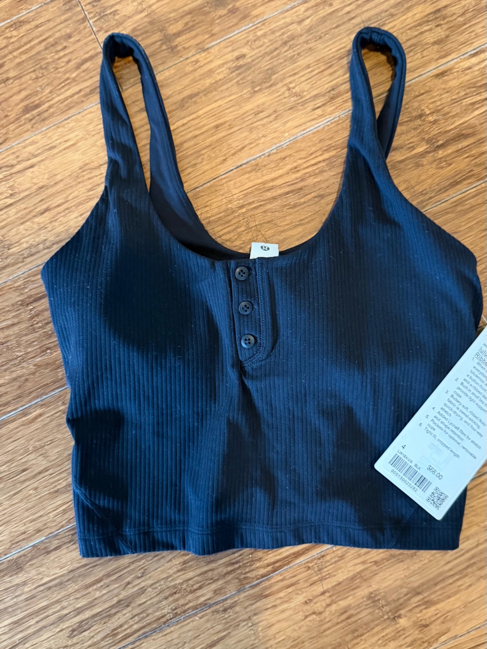 Lululemon Ribbed cropped tank - Black with built-in bra